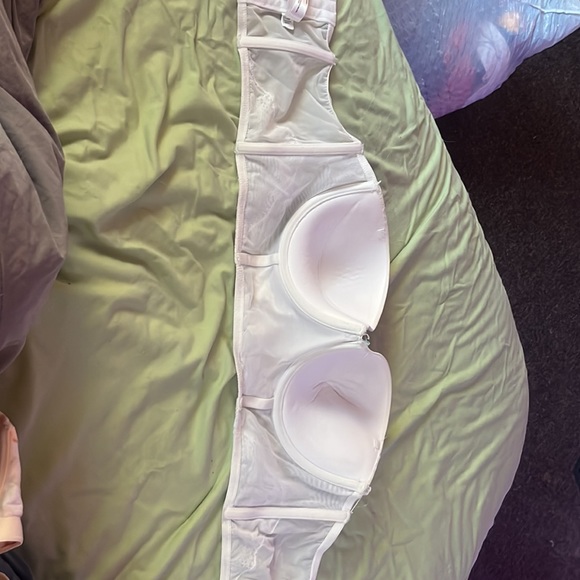 White Bra - Picture 3 of 4